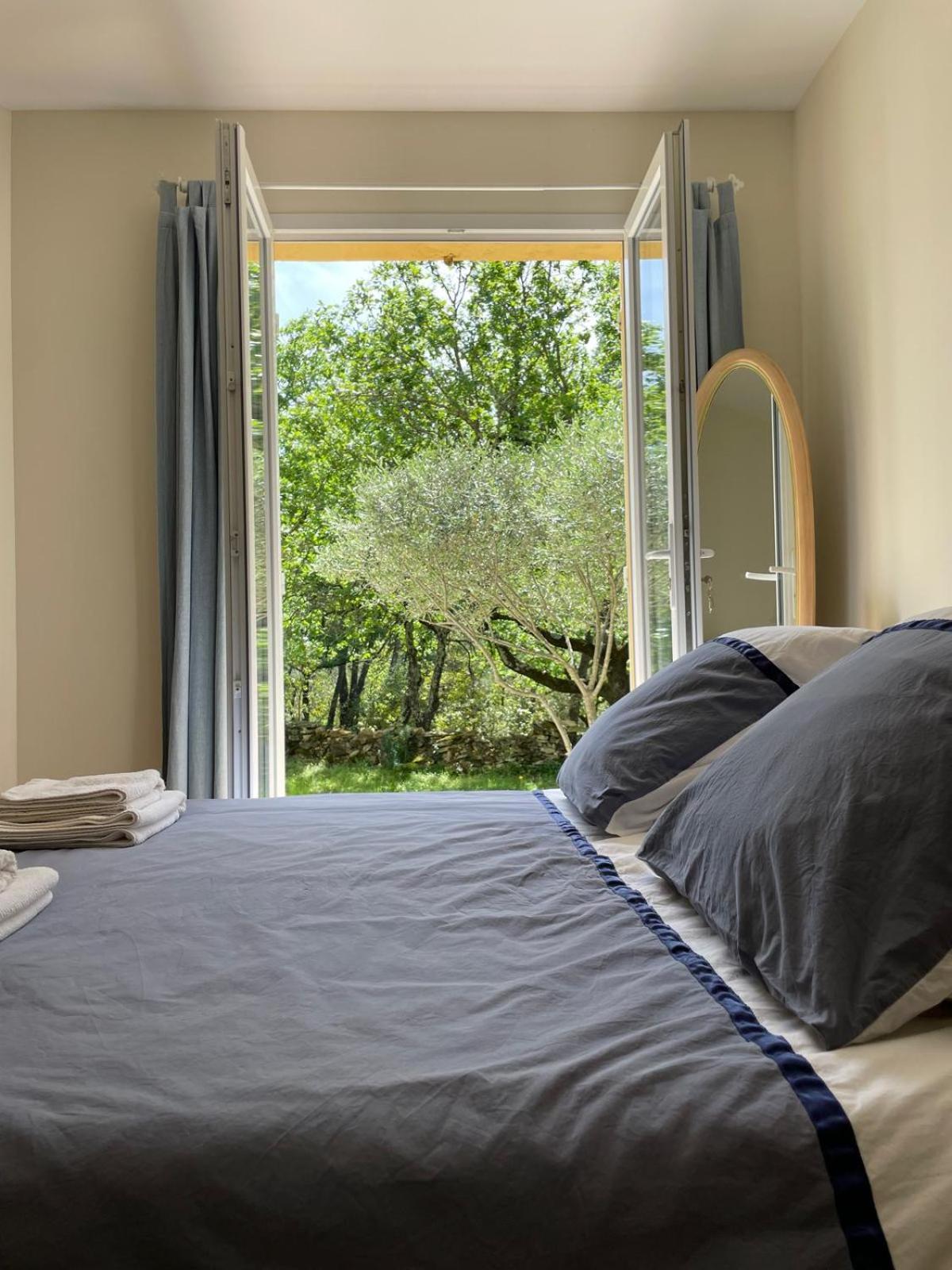 Bed and Breakfast Les Marguerites Vers Pont du Gard Exterior foto